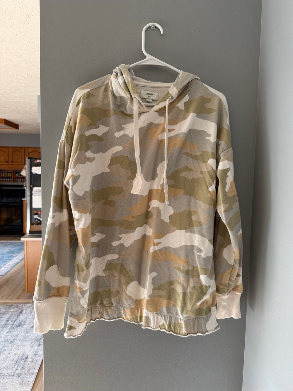 Women’s Camouflage Hoodie - Neutral Camo